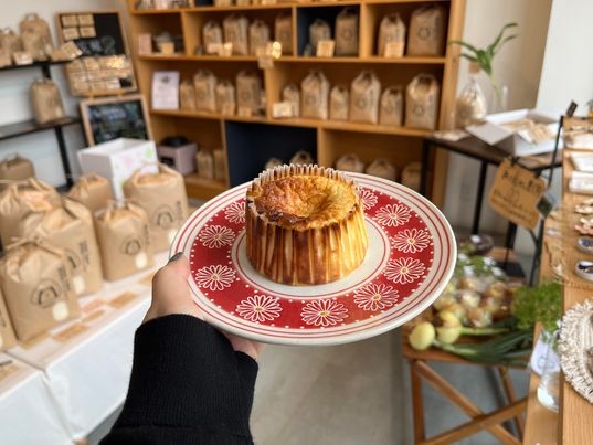 とっても美味しいバスクチーズケーキをいただきました！　～寝屋川　お米屋さん～