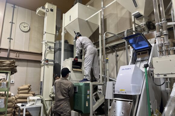 本日より「無農薬米専用精米ライン」の工事が始まりました！※通常営業中